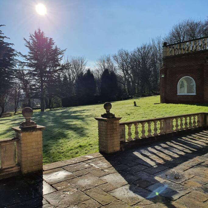 Country Manor House With Indoor Pool And Hot Tub Βίλα Ρότσεστερ Εξωτερικό φωτογραφία