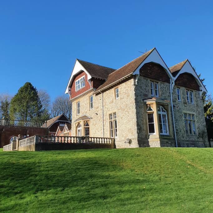 Country Manor House With Indoor Pool And Hot Tub Βίλα Ρότσεστερ Εξωτερικό φωτογραφία