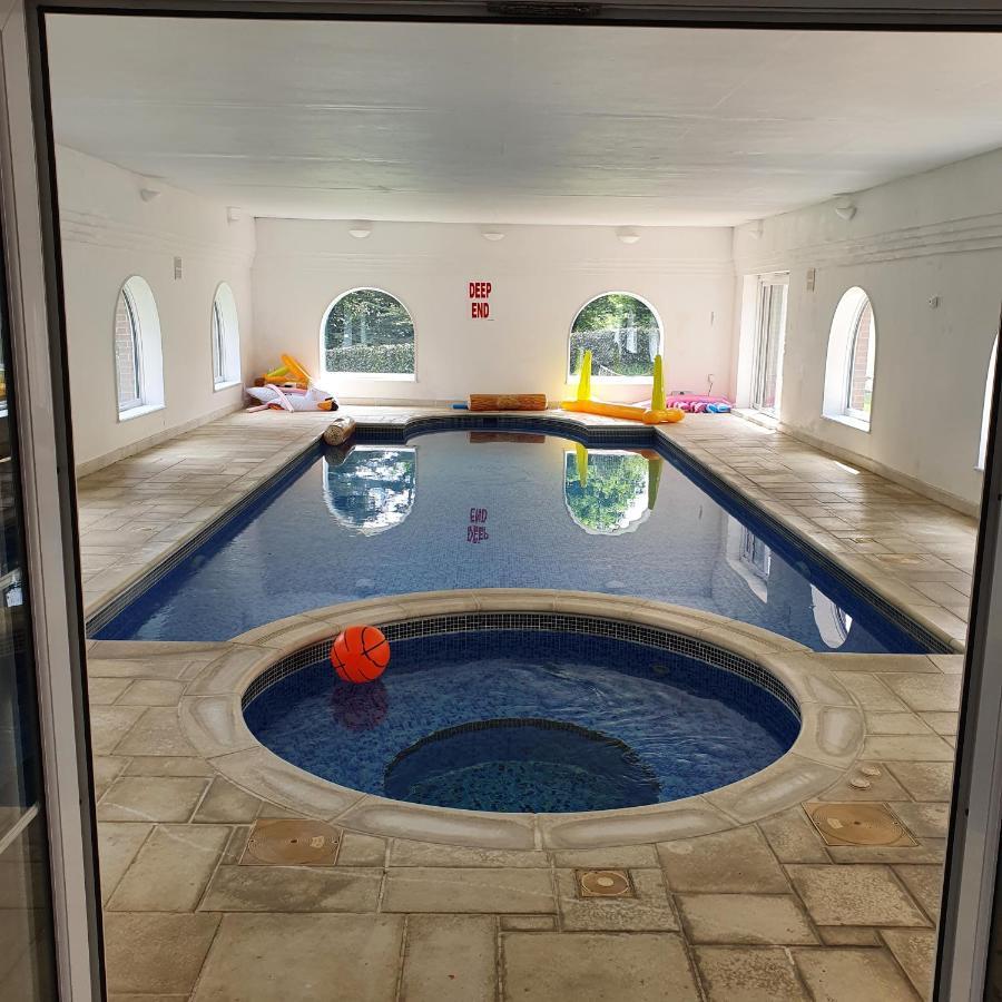 Country Manor House With Indoor Pool And Hot Tub Βίλα Ρότσεστερ Εξωτερικό φωτογραφία