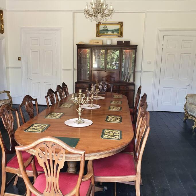 Country Manor House With Indoor Pool And Hot Tub Βίλα Ρότσεστερ Εξωτερικό φωτογραφία